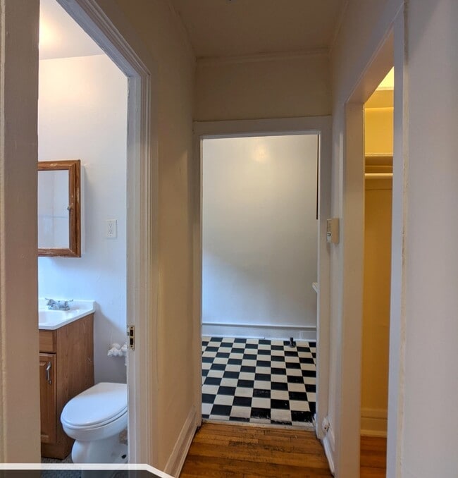 Photo - 3304 W Schubert Ave Unidad 3K