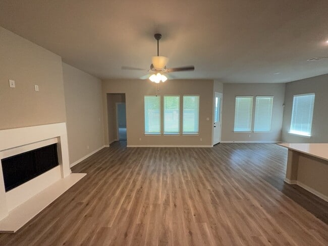 117 Aberdeen Dr