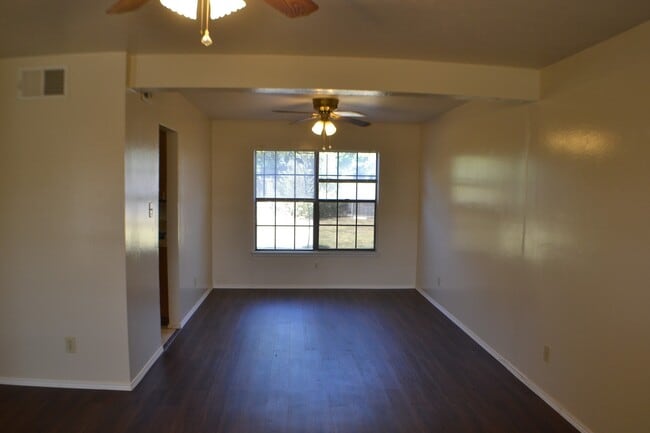 Photo - 1515 Bandera Dr
