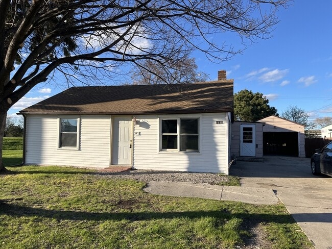 Building Photo - 1139 Perrot St