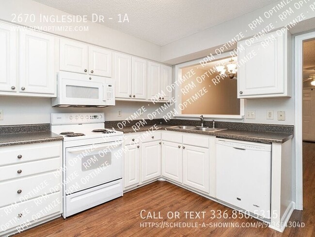 Photo - 2670 Ingleside Dr