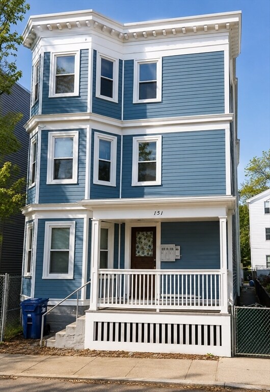 Building Photo - 151 Boston St Unit 2