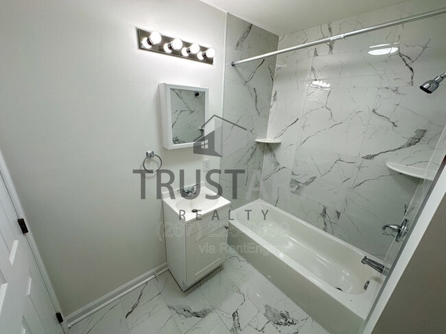 Photo - 2153 W Grange Ave