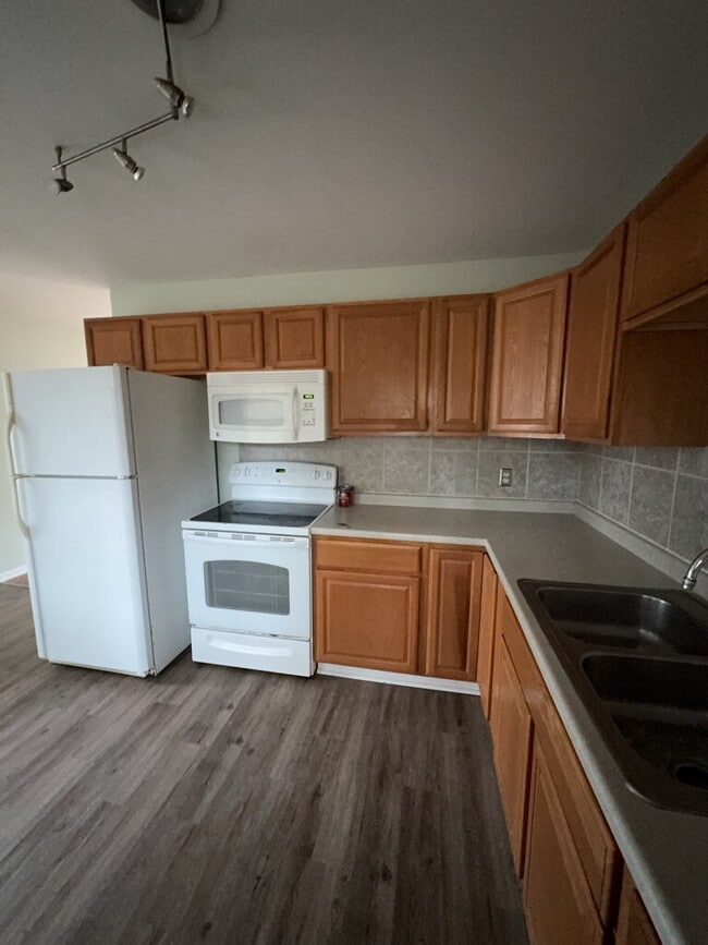 Photo - 130 Armstrong Dr