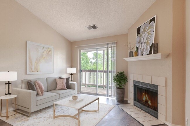 Photo - Club at North Hills Apartment Homes