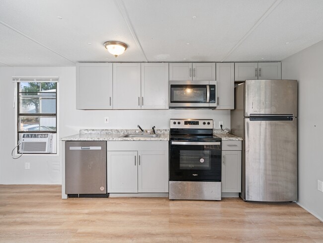 Photo - 53 Cushion Pl