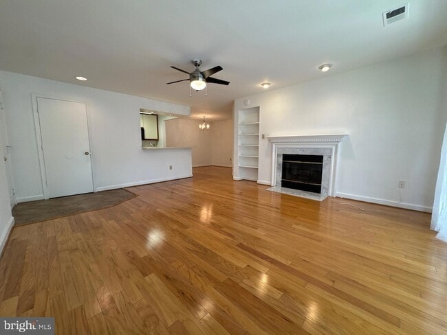 Photo - 13613 Sir Thomas Way Unit 12
