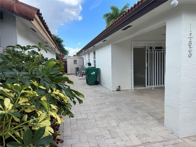 Photo - 5443 SW 143rd Ct