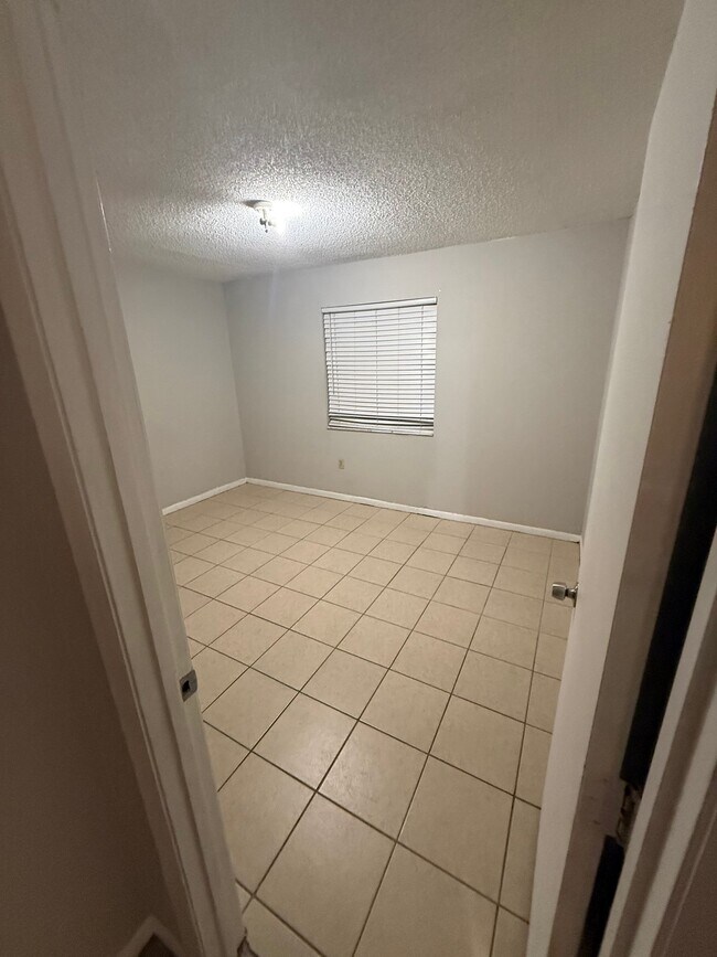 3881 Janeen Cir Unit 3881