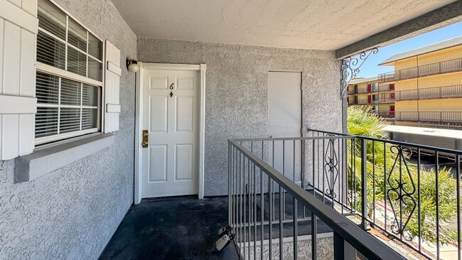 Photo - Las Vegas 2-Bed, 2-Bath Condo in Secure Ga... Unit J6