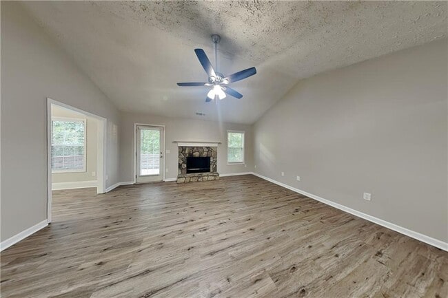 Photo - 3013 Rockview Dr