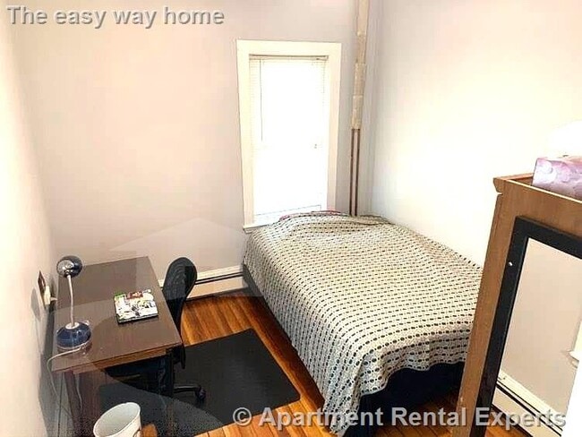 Photo - 37 Charnwood Rd Unit #1
