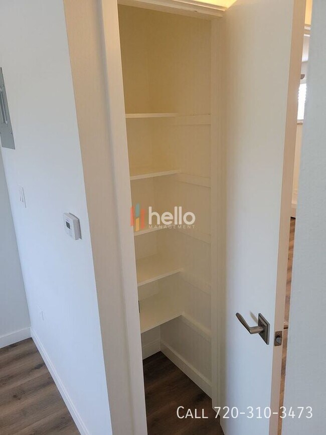 Photo - 3377 S Clarkson St Unidad 306