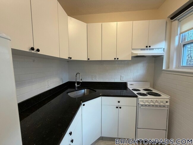 Photo - 2018 Commonwealth Ave Unit 33