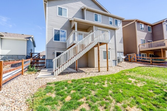 Photo - 957 Salmon Pond Way