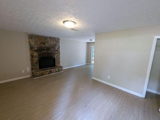Photo - 240/242 Rustwood Dr Unit 242 Rustwood Dr