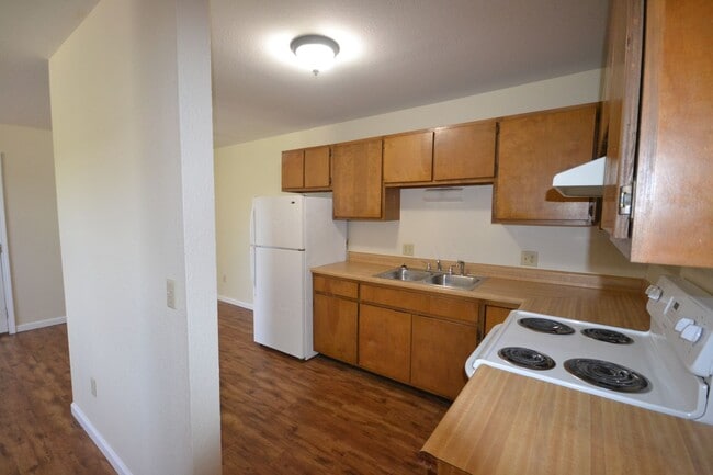 Photo - Marshfield Apartments Unit 202