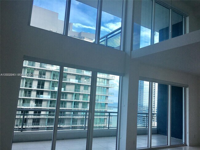 Photo - 60 SW 13th St Unidad 4612