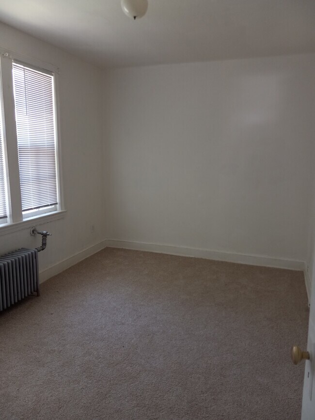 Photo - 225 35th St NE Unidad 1