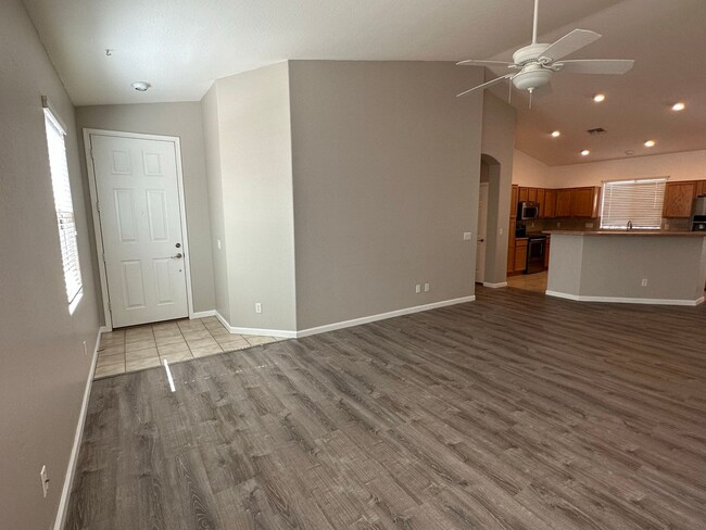 Photo - 4560 E Murrieta Rd