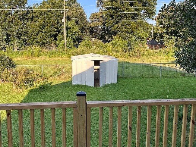 Photo - 726 McArthur Blvd