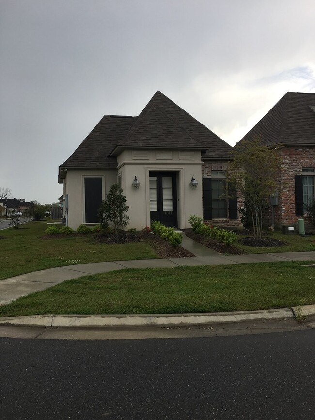 Photo - 3 BR/ 2BA Off Nicholson between Bluebonnet & University Club