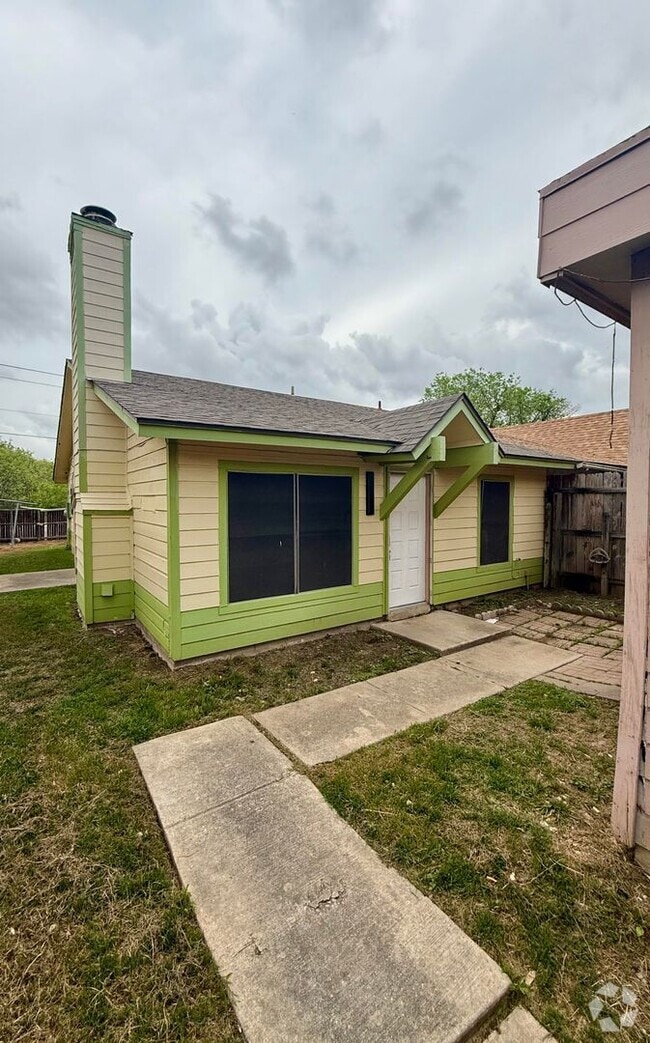 Building Photo - 8416 Dixon Ridge Dr Rental