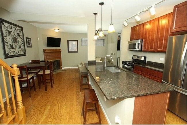 Photo - 2643 N Southport Ave Unit CH