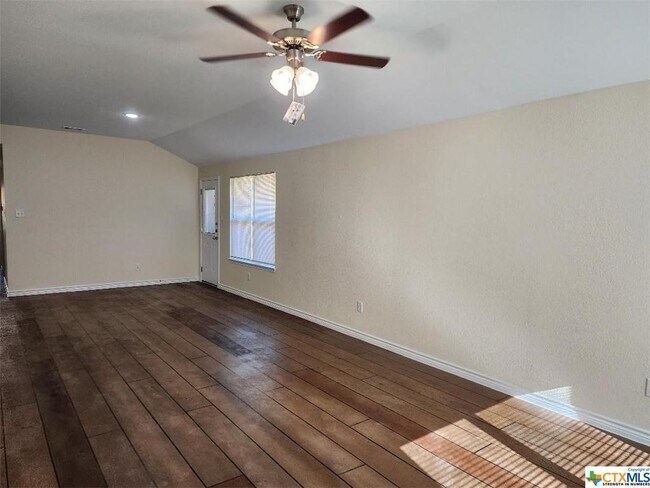 Photo - 546 Lost Trl