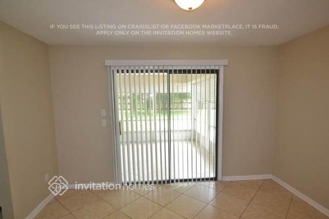 Photo - 885 Rayston St