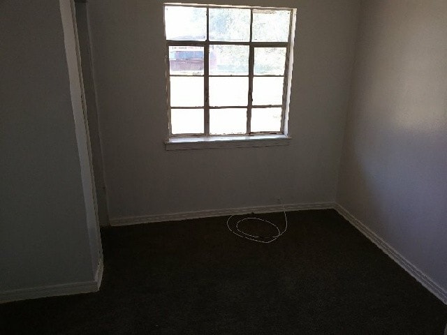 Photo - 2409 Oak Dr