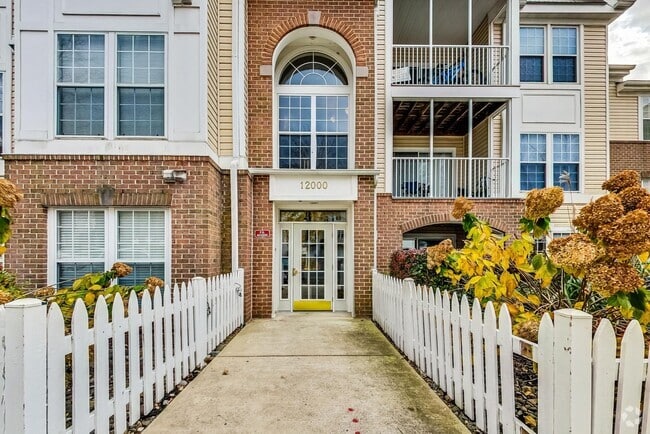 Building Photo - Coming Soon! Renovated 2BD/2BA with 1 Rese... Unit A102 Rental