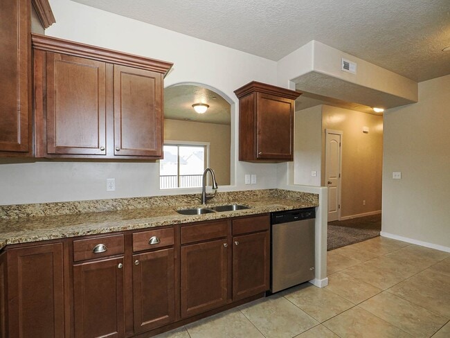 Photo - 3 Bedroom, 2 Bathroom Condo