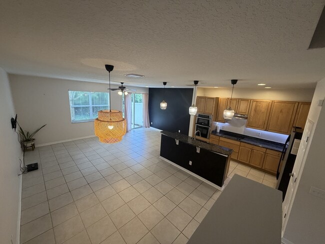 Photo - 505 Lake Eagle Ln