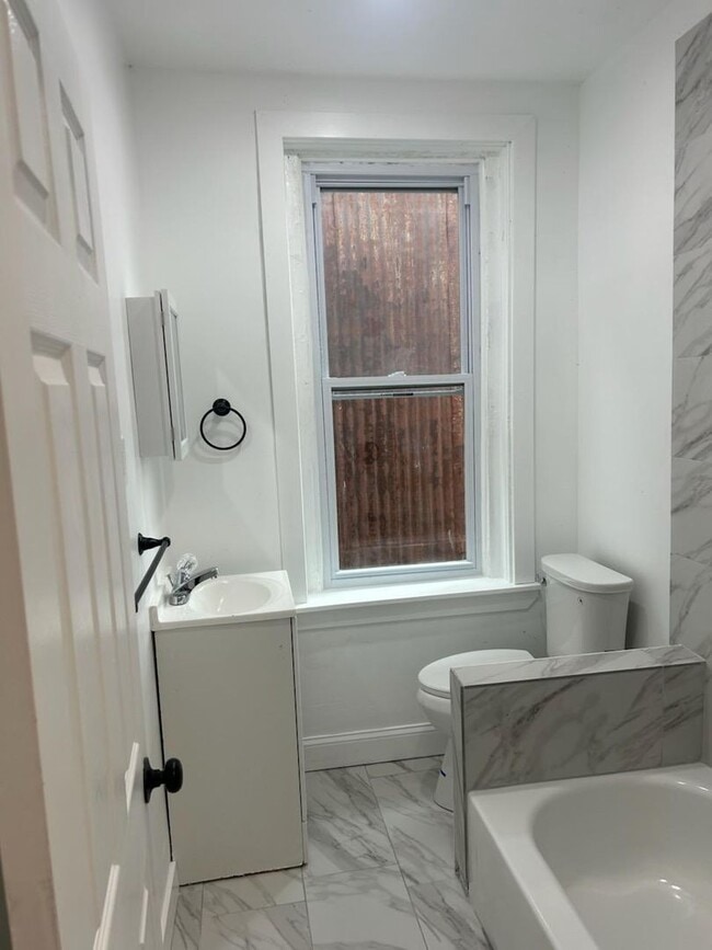 Photo - 5023 Walnut St Unit 3FL