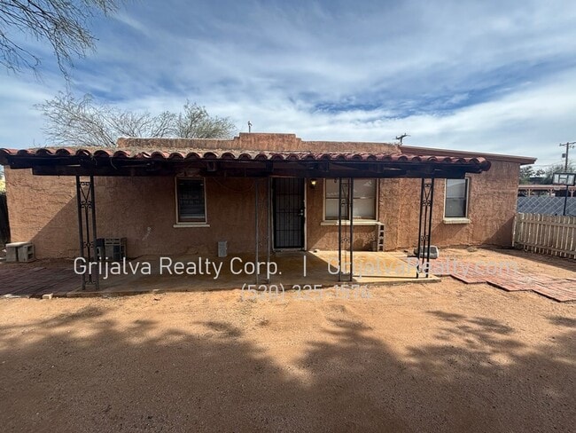 Photo - 2020 N Madelyn Ave Unidad 2020