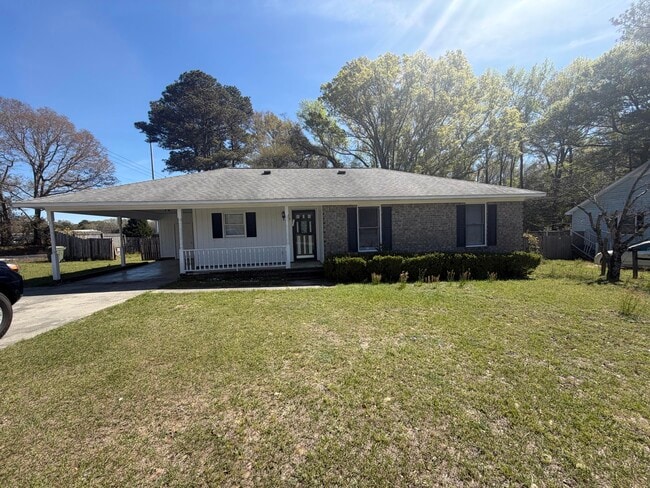 Building Photo - 720 Marigold St