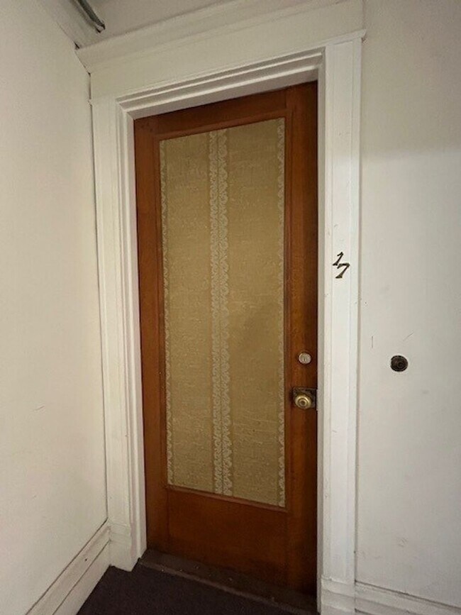 Photo - 1 Bed 1 Bath- with Hardwood Floors in Down... Unit 17