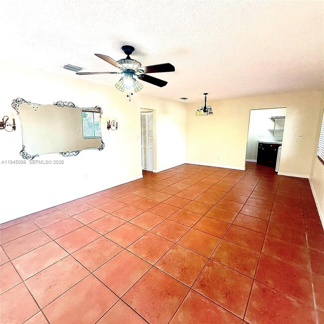 Photo - 11900 SW 6th St Unit 2