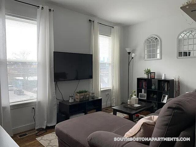 Building Photo - 30 L St