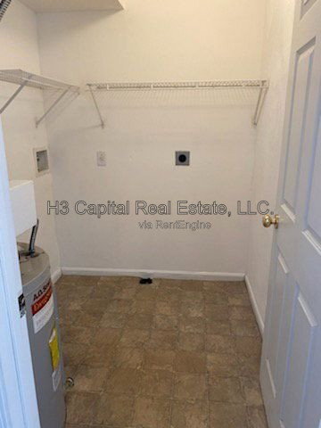 Photo - 6040 Old Collinsville Rd