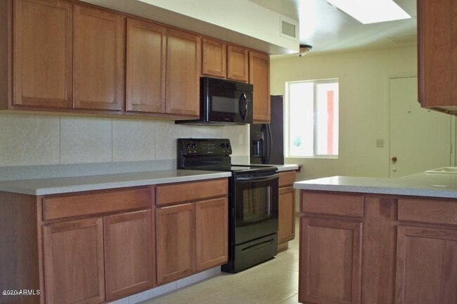 Photo - 10772 W Crosby Dr