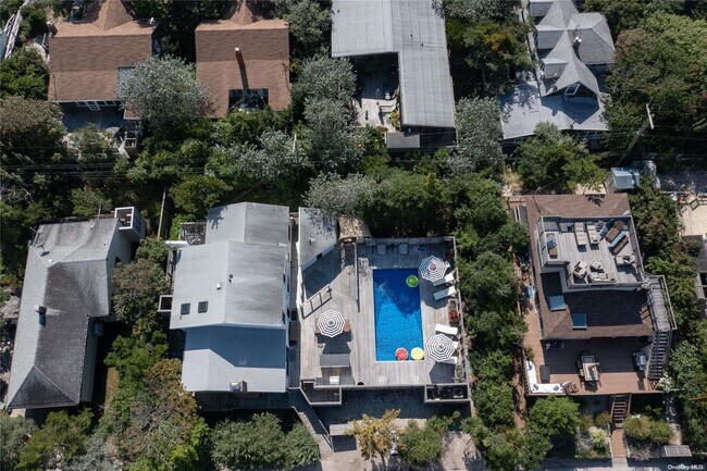 Photo - 220 Cottage Walk