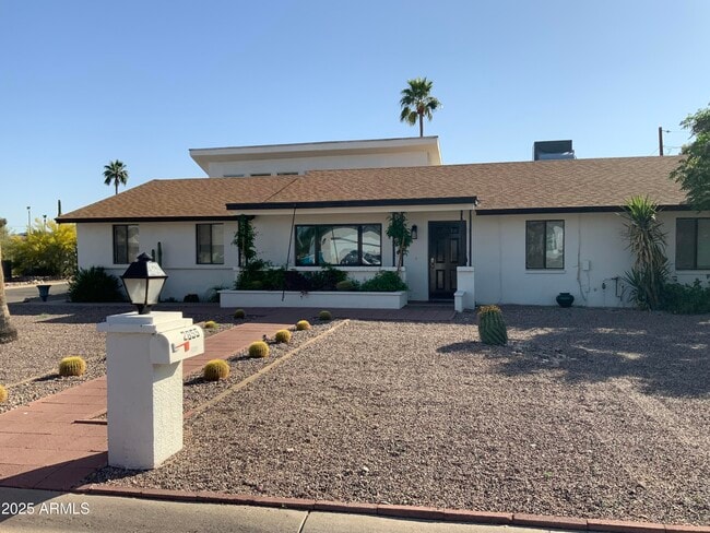 Photo - 13832 N 32nd St House