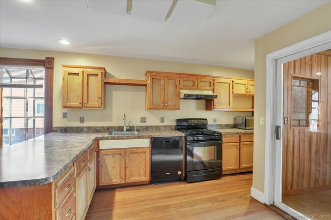 Photo - 29 Fairview St Unit 1st Floor