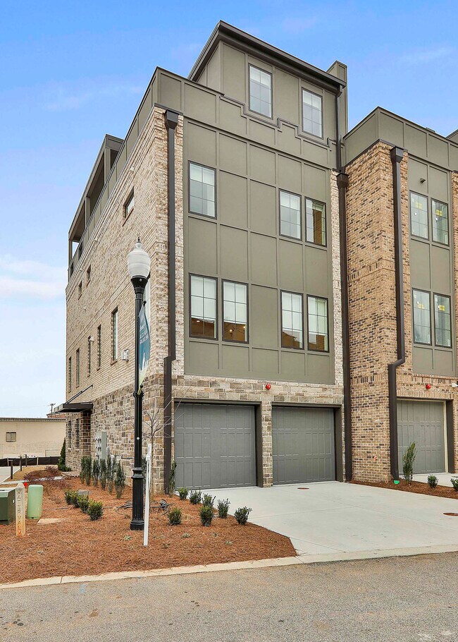 Photo - 10 Newnan Views Cir