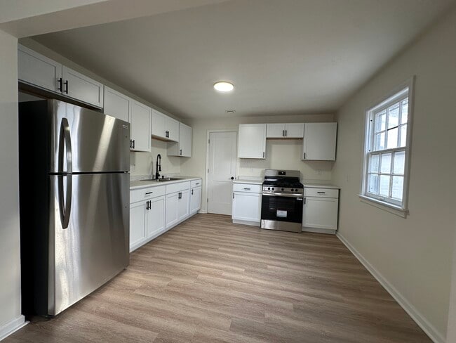 Photo - 2905 Mitchell Pl