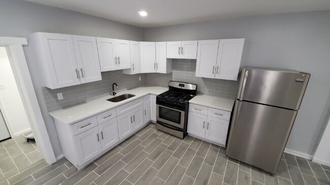 Photo - 1918 E Lippincott St