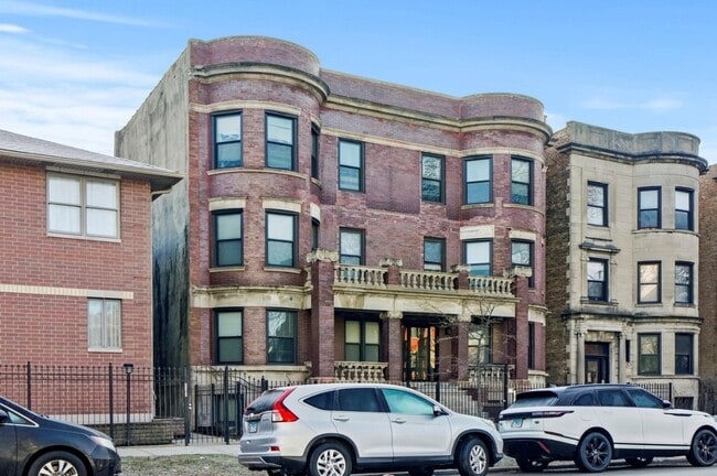 Building Photo - 4521 S Michigan Ave Rental