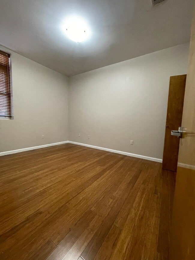 50 Oak St 104 - 30 Oak St Unit 104